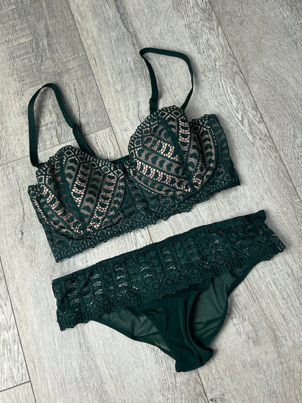 Adore Me Emerald Green Lace Bra 34D Panty Small Lingerie Set Unworn/Unused